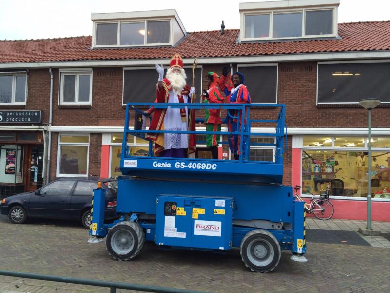 Toen Sinterklaas met de hoogwerker kwam...